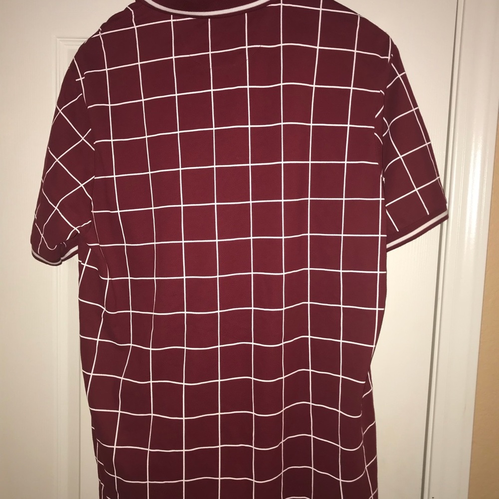 Zara man wine and white stripe polo. - Picture 5 of 7
